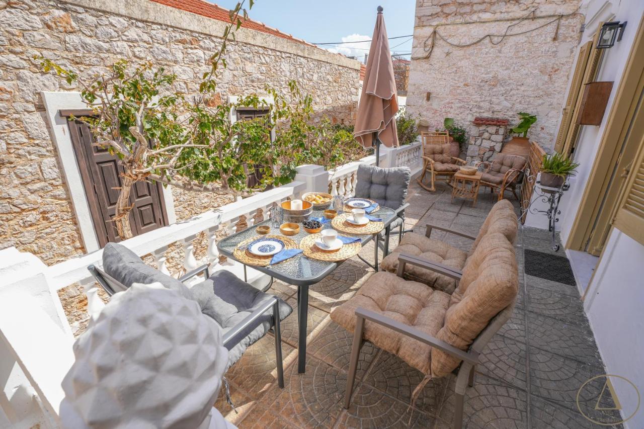 Vila Mansion House Chalki Town Exteriér fotografie